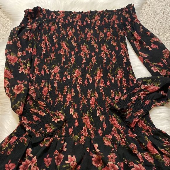Forever 21 Floral Off The Shoulder Dress - Picture 5 of 5